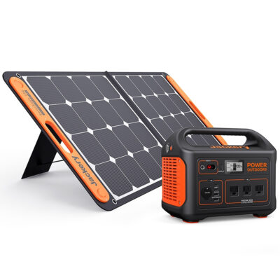 Jackery Explorer 880 Portable Power Station with SolarSaga 100W Solar Panel